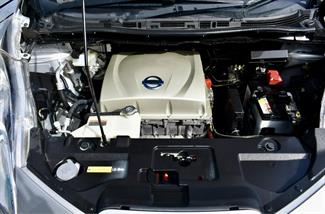 2014 Nissan LEAF - Thumbnail