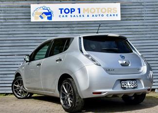 2014 Nissan LEAF - Thumbnail